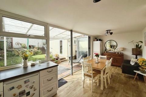 3 bedroom terraced house for sale, Carlyon Gardens