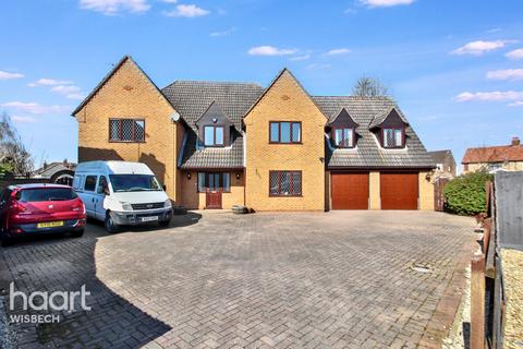 5 bedroom detached house for sale, Stow Gardens, Wisbech