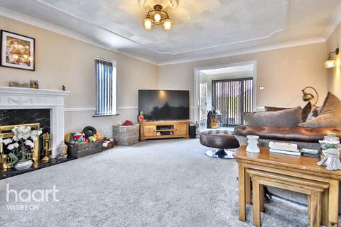 5 bedroom detached house for sale, Stow Gardens, Wisbech