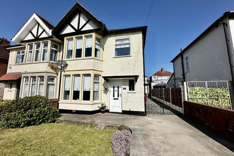 102 Knowle Avenue, Blackpool, FY2 9UU