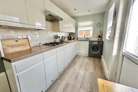 102 Knowle Avenue, Blackpool, FY2 9UU