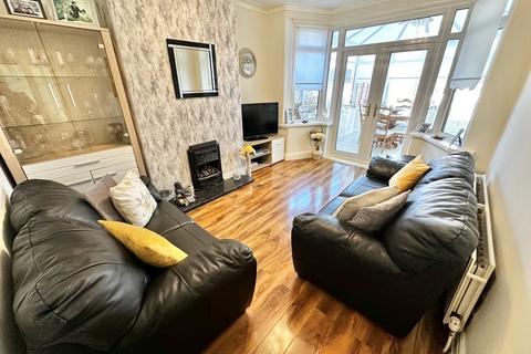 102 Knowle Avenue, Blackpool, FY2 9UU