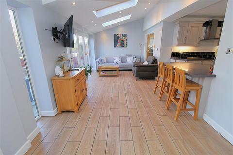 4 bedroom semi-detached house for sale, Sandhurst Drive, Liverpool L10