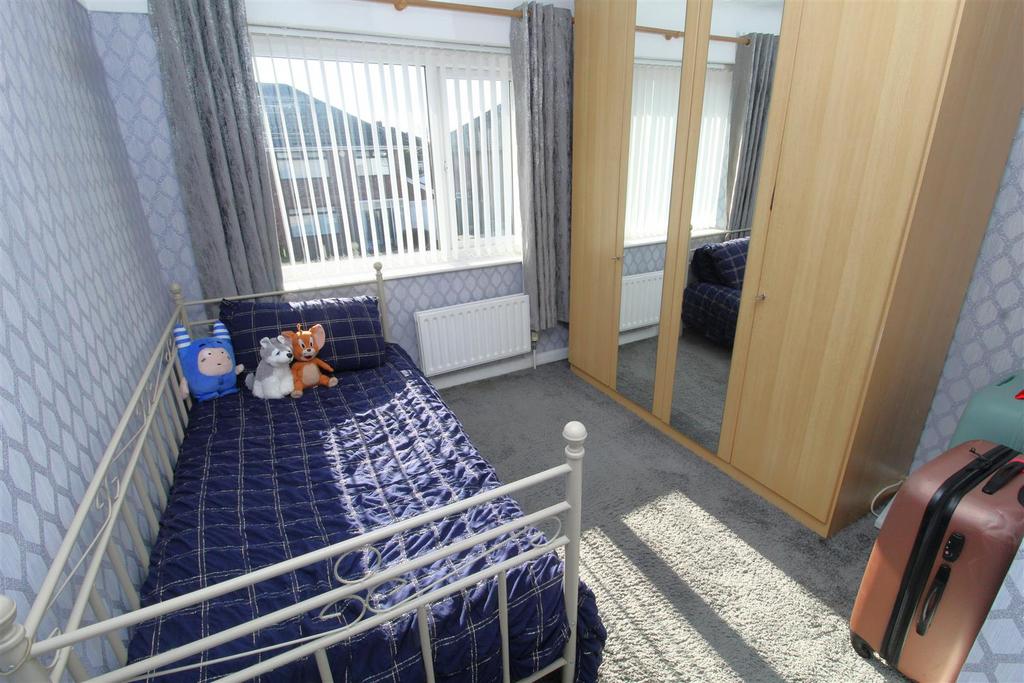 Bed4.JPG