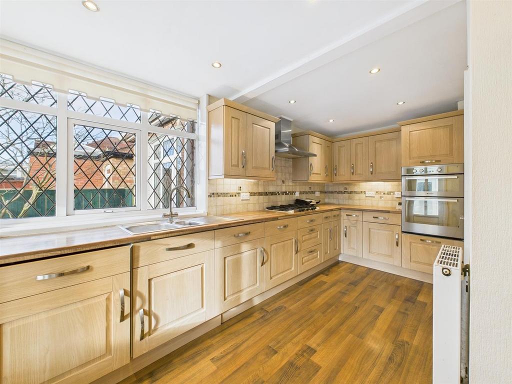 Kitchen:
