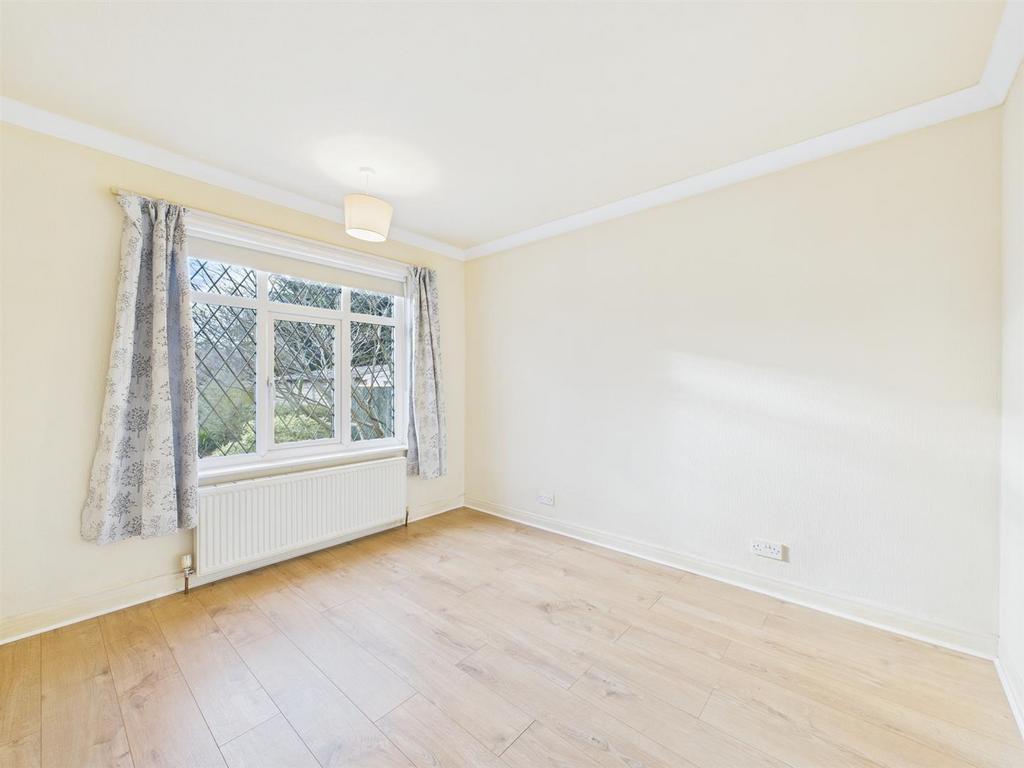 Bedroom: