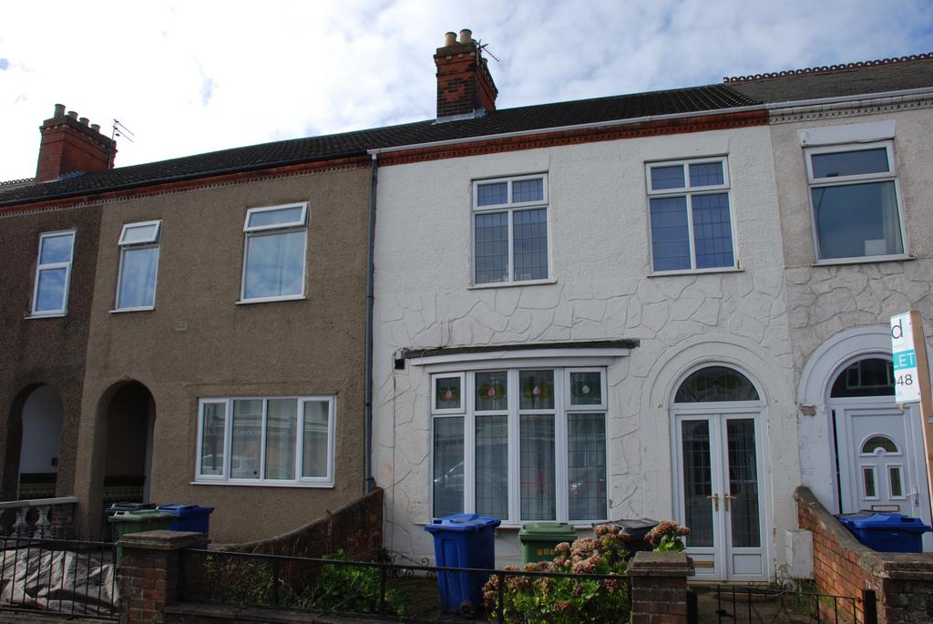 Self-Contained Room with Kitchenette &amp; Ensuite �