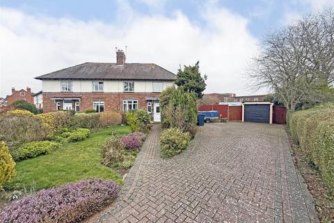 3 bedroom semi-detached house for sale, Berwick Avenue, Shrewsbury