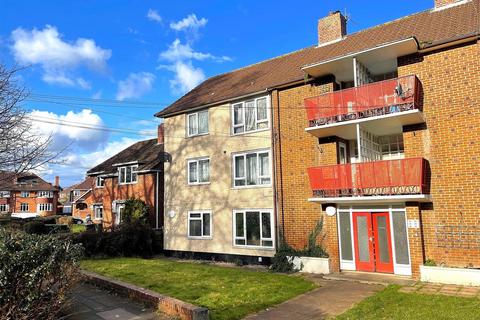 16 Brook Close, Exeter, EX1 3JL