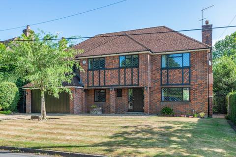 5 bedroom detached house for sale, Oakhurst Avenue, Harpenden, Hertfordshire