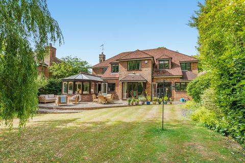 5 bedroom detached house for sale, Oakhurst Avenue, Harpenden, Hertfordshire