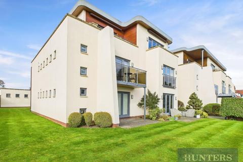 2 bedroom flat for sale, Scalby Mills Road, Scarborough
