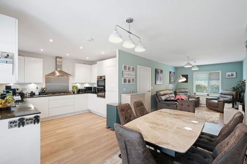 15 Lancaster Way, Cofton Hackett, Birmingham, B45 8FZ