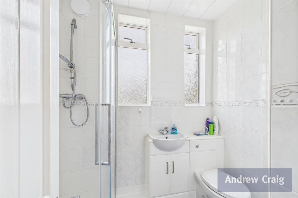 Ground Floor Shower