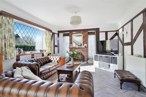 16 Ruden Way, Epsom, KT17 3LN
