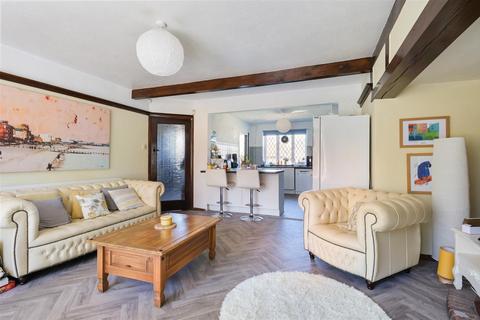 16 Ruden Way, Epsom, KT17 3LN