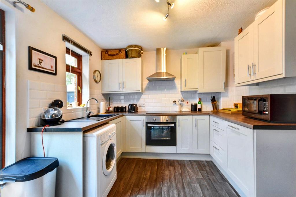Kitchen 1.jpeg