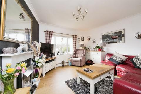 2 bedroom flat for sale, Gorlan, Conwy LL32
