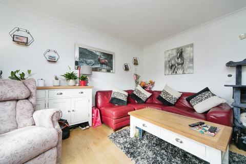 2 bedroom flat for sale, Gorlan, Conwy LL32