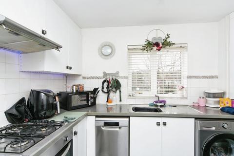 2 bedroom flat for sale, Gorlan, Conwy LL32