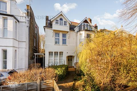 Flat 2, 29 Madeley Road, London, W5 2LS