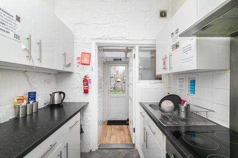 3 bedroom terraced house for sale, Wadham Avenue, London