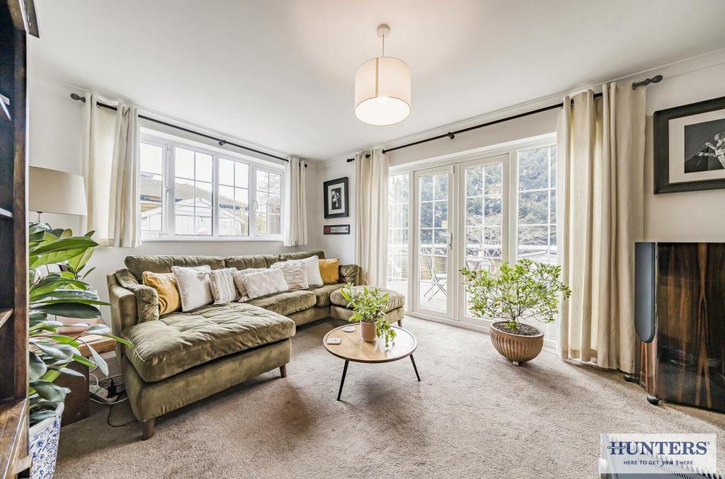Extended Lounge