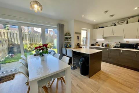 7 Grays Crescent, Newhaven, BN9 9FE