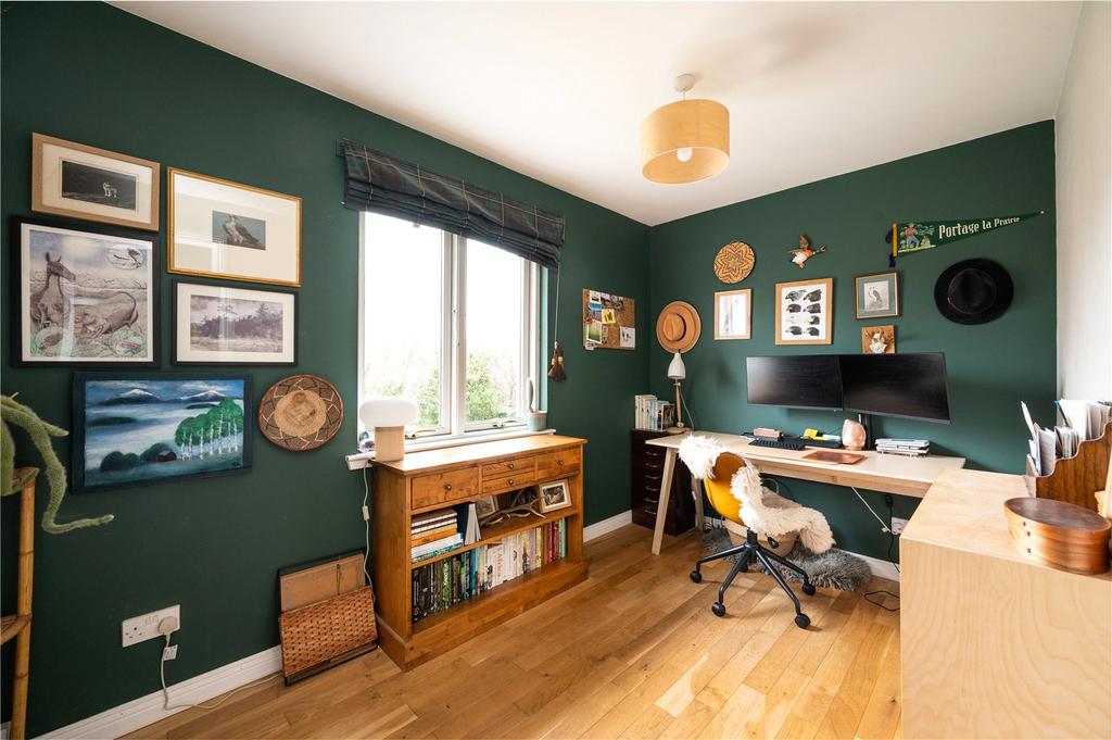 Bedroom/Study