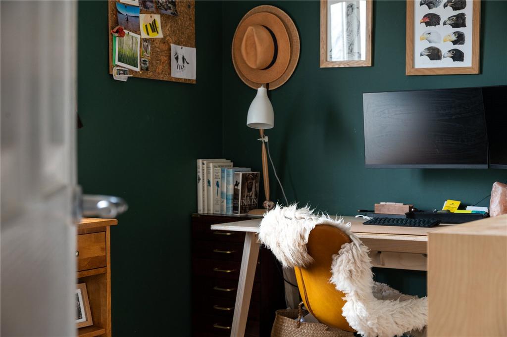 Bedroom/Study