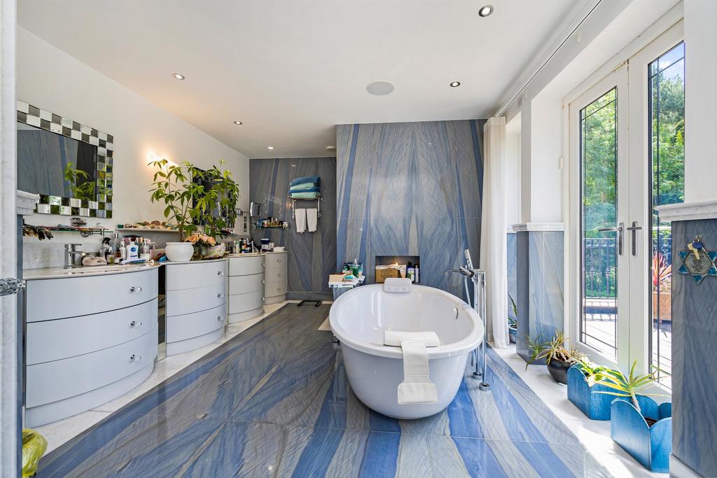 Ensuite