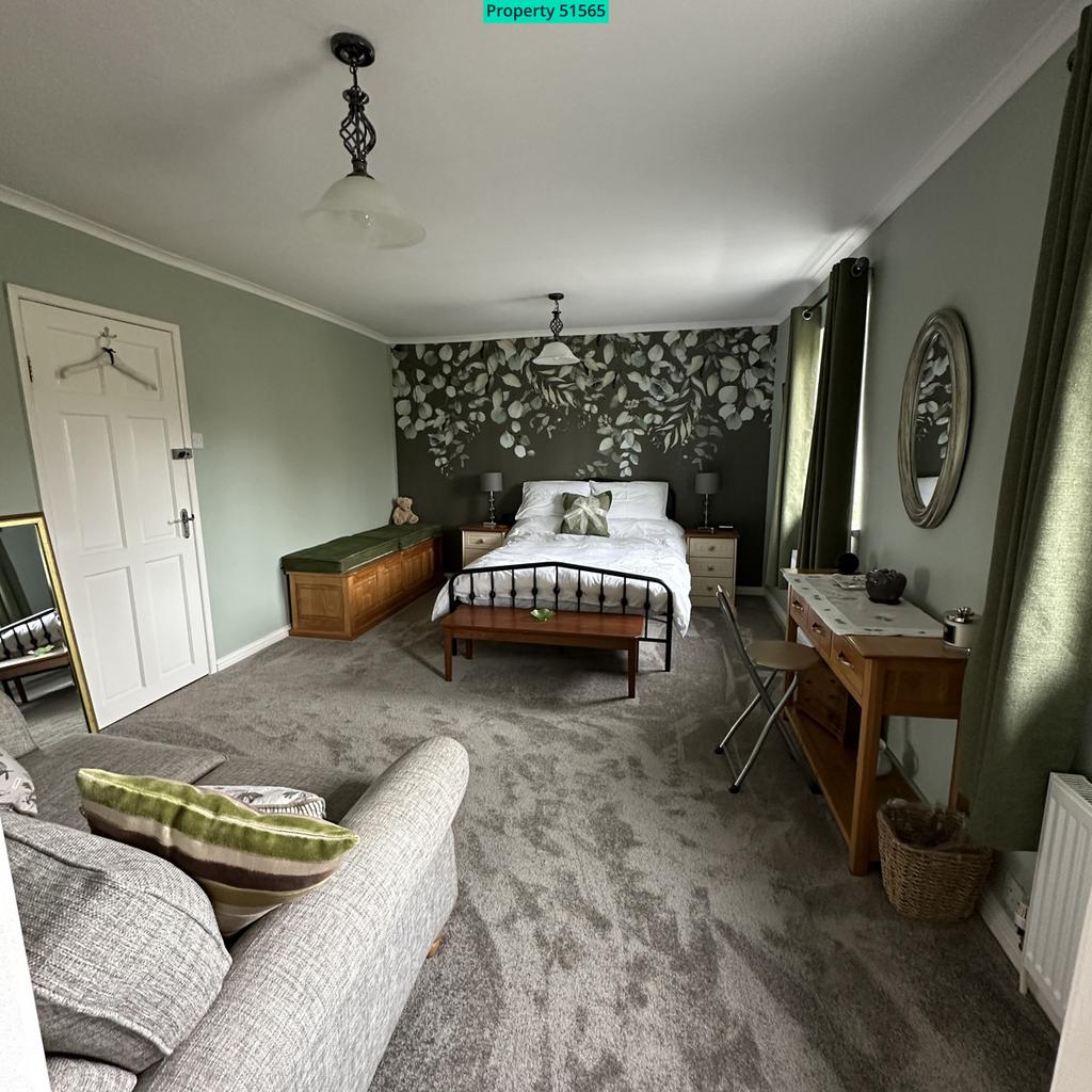 Bedroom 3 - 11'10 x 16'8 (3.61m x 5.07m)