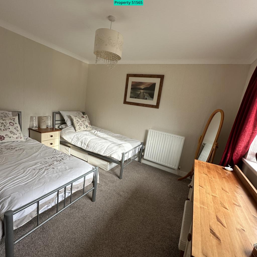 Bedroom 4 - 12'2 x 7'10 (3.71m x 5.07m)
