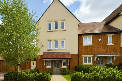 Rosebay Crescent, Warfield, Berkshire, RG42