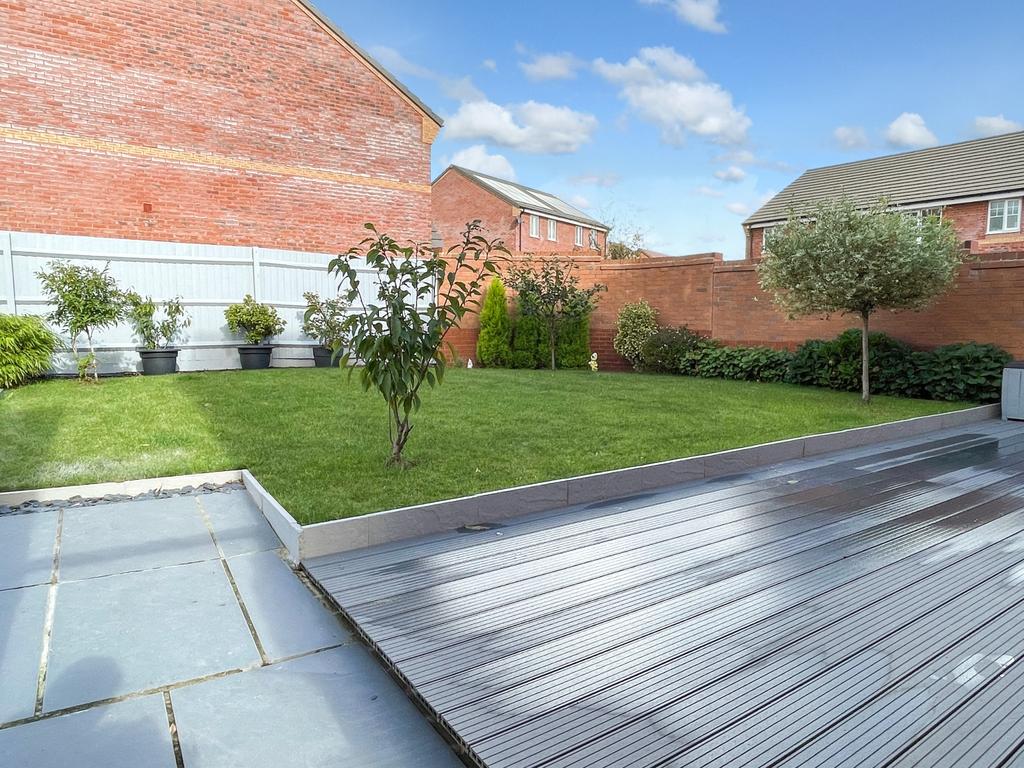 Back-Garden-LH