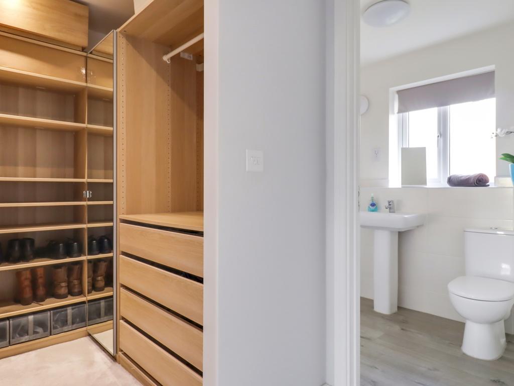 Dressing-Room-Ensuite