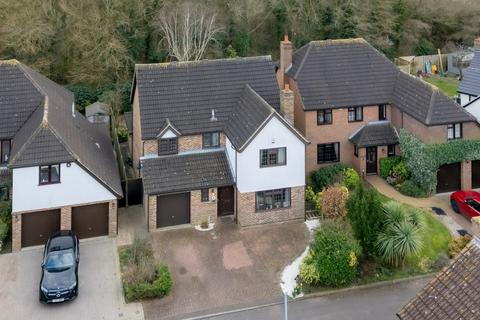 6 Cottis Close, Langdon Hills, Basildon, SS16 6SQ