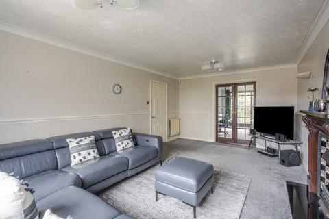 6 Cottis Close, Langdon Hills, Basildon, SS16 6SQ