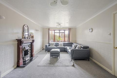 6 Cottis Close, Langdon Hills, Basildon, SS16 6SQ