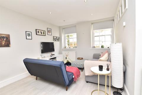 1 bedroom apartment to rent, New King Street, Bath BA1