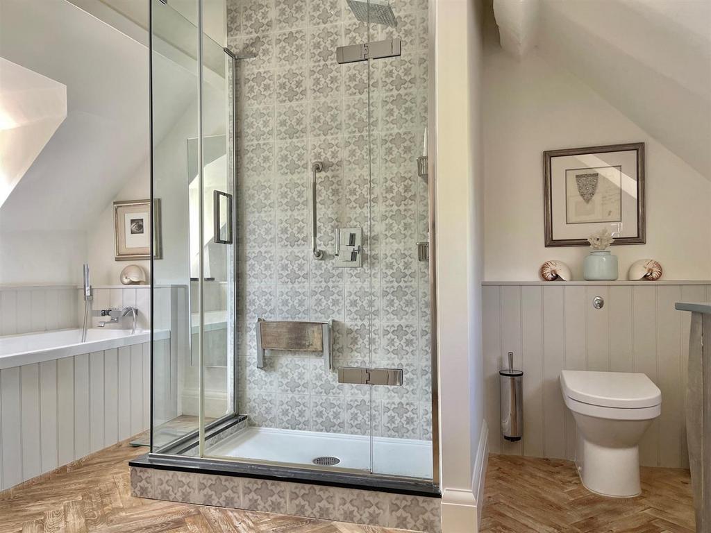 Ensuite.jpg