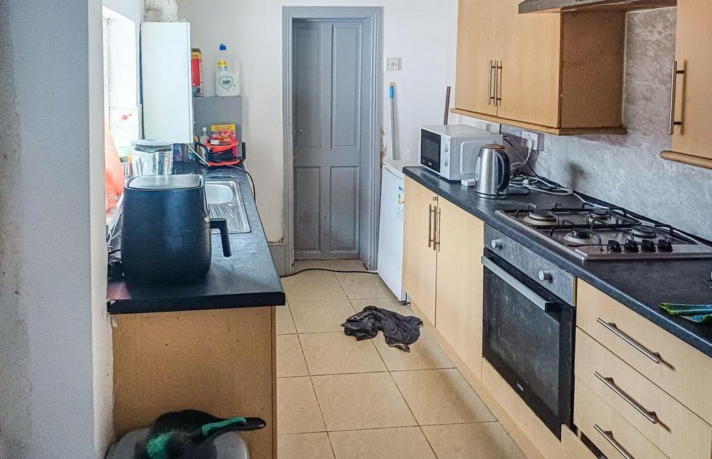 21 Ancona Street 4.jpeg