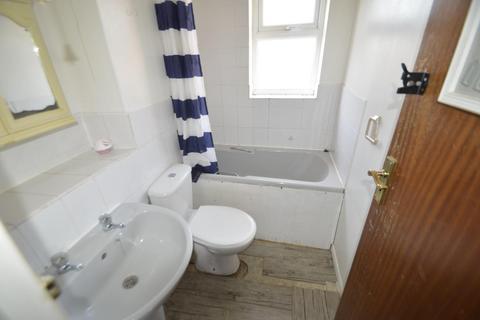 16 Wallers Close, Dagenham, RM9 6YF