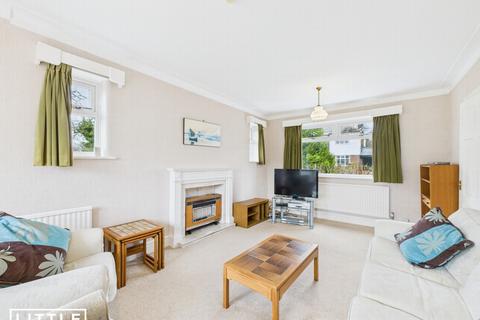 4 bedroom detached house for sale, Eaton Road, Dentons Green, WA10