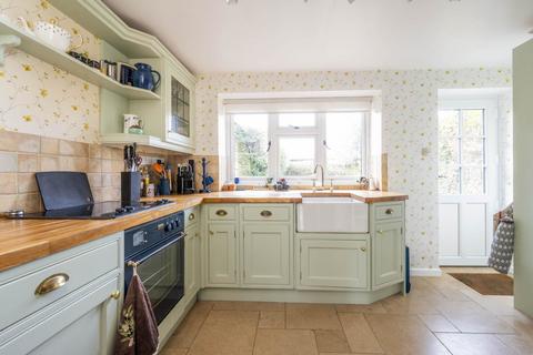 11 Church View, Ascott Under Wychwood, Chipping Norton, OX7 6AA