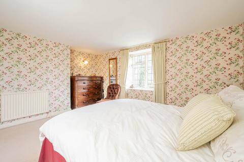 11 Church View, Ascott Under Wychwood, Chipping Norton, OX7 6AA