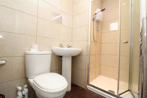 Studio to rent, Cranbrook House, Croydon Road, London, SE20