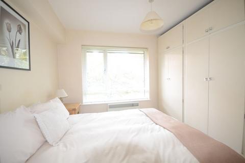 2 bedroom flat to rent, Alma Road, Windsor, SL4