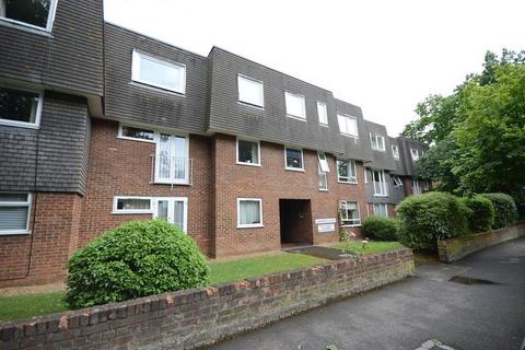 2 bedroom flat to rent, Alma Road, Windsor, SL4