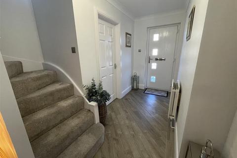 4 bedroom detached house for sale, Curlew Close, Llanelli
